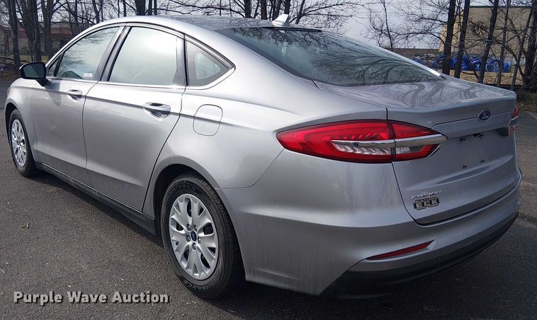 image for item OJ9935 2020 Ford Fusion 