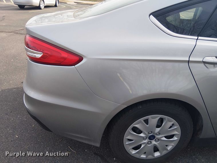 image for item OJ9935 2020 Ford Fusion 