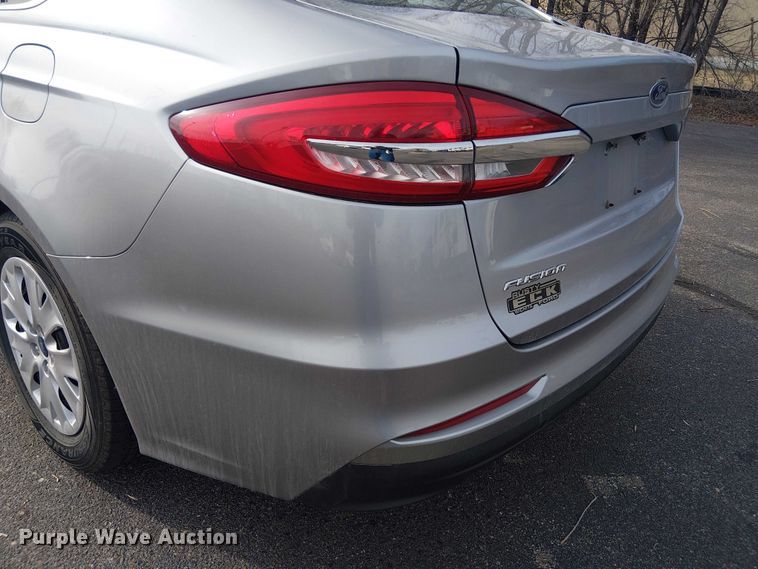 image for item OJ9935 2020 Ford Fusion 
