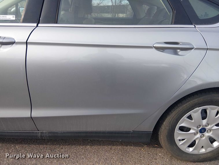 image for item OJ9935 2020 Ford Fusion 