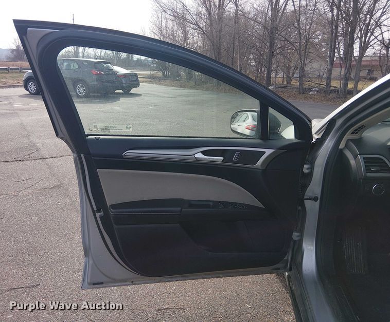 image for item OJ9935 2020 Ford Fusion 