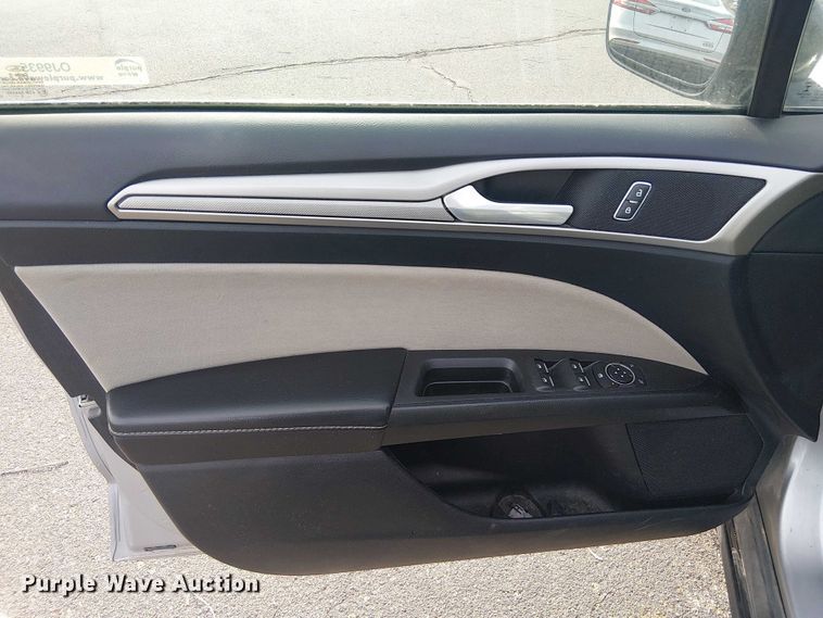 image for item OJ9935 2020 Ford Fusion 