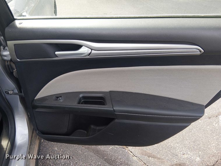 image for item OJ9935 2020 Ford Fusion 