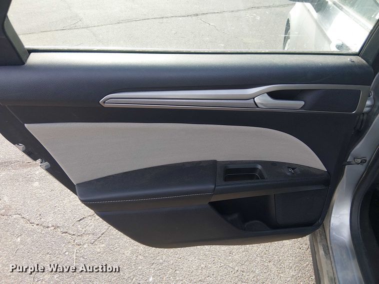 image for item OJ9935 2020 Ford Fusion 