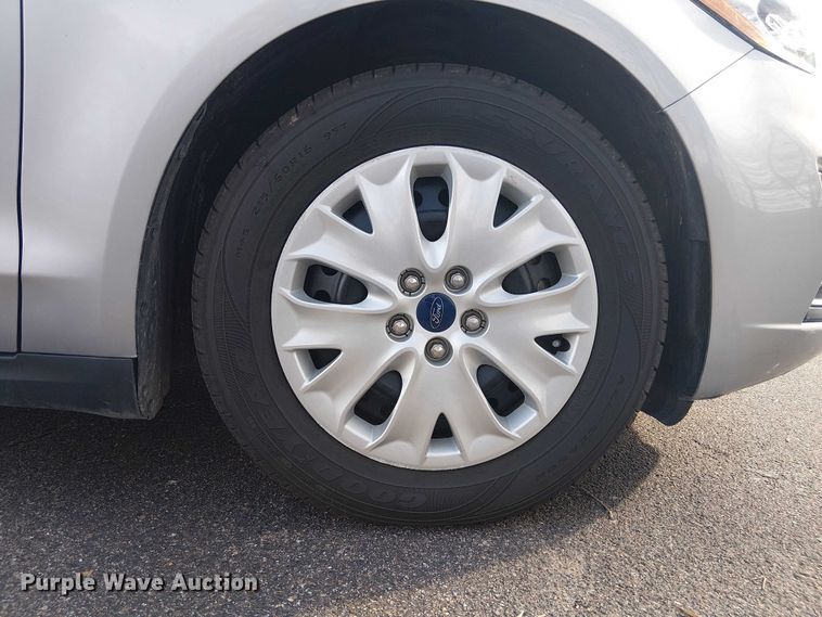 image for item OJ9935 2020 Ford Fusion 