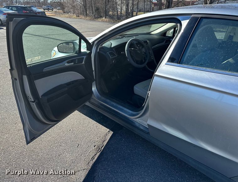 image for item OJ9936 2020 Ford Fusion 