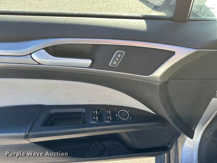 image for item OJ9936 2020 Ford Fusion 