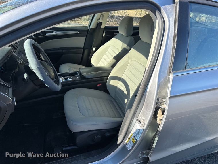 image for item OJ9936 2020 Ford Fusion 