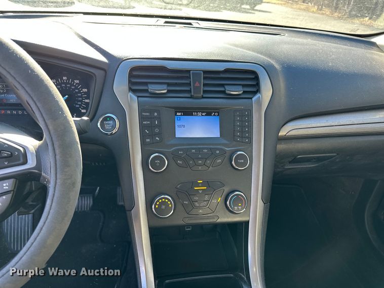 image for item OJ9936 2020 Ford Fusion 