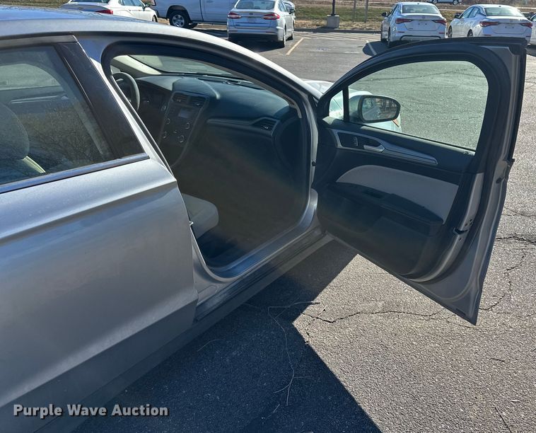 image for item OJ9936 2020 Ford Fusion 