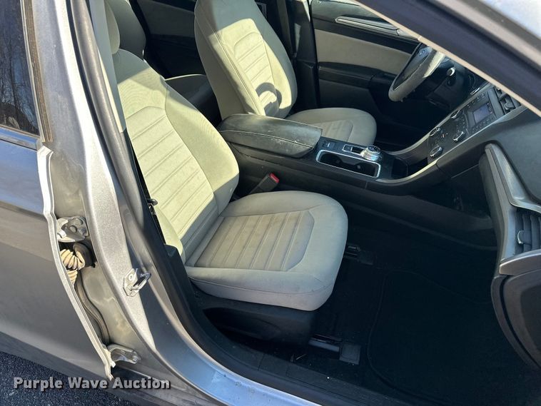 image for item OJ9936 2020 Ford Fusion 