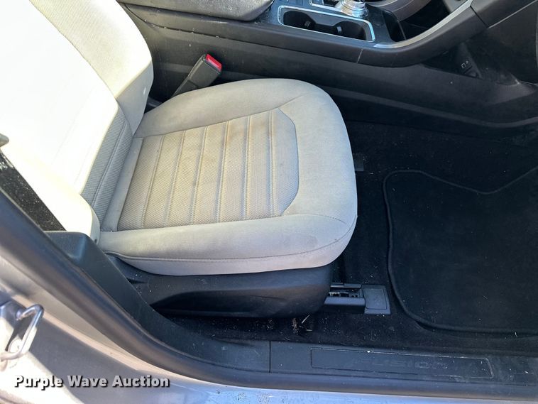 image for item OJ9936 2020 Ford Fusion 