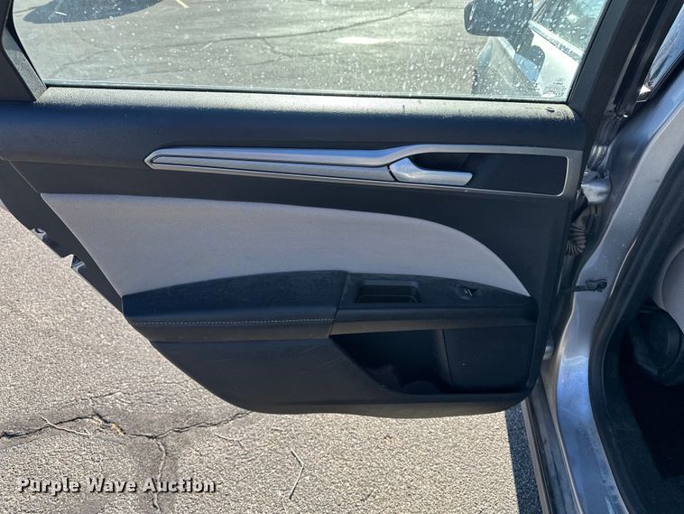 image for item OJ9936 2020 Ford Fusion 