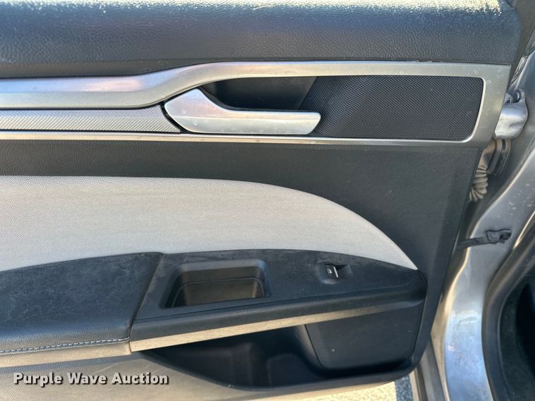 image for item OJ9936 2020 Ford Fusion 