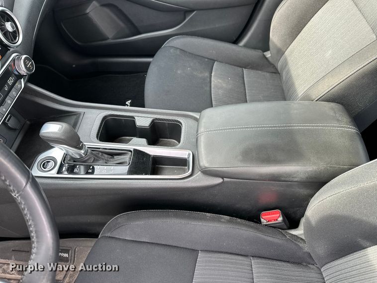 image for item OJ9937 2021 Nissan Sentra 