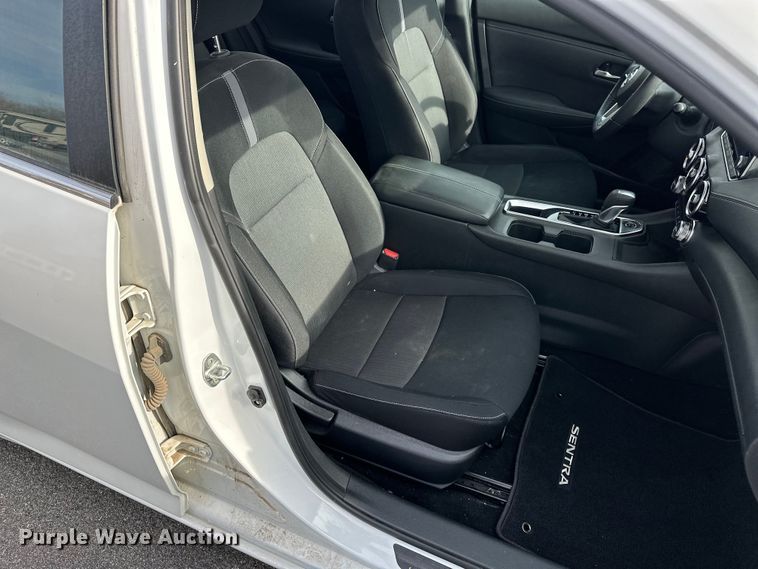 image for item OJ9937 2021 Nissan Sentra 