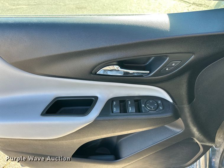 image for item OJ9938 2020 Chevrolet Equinox SUV