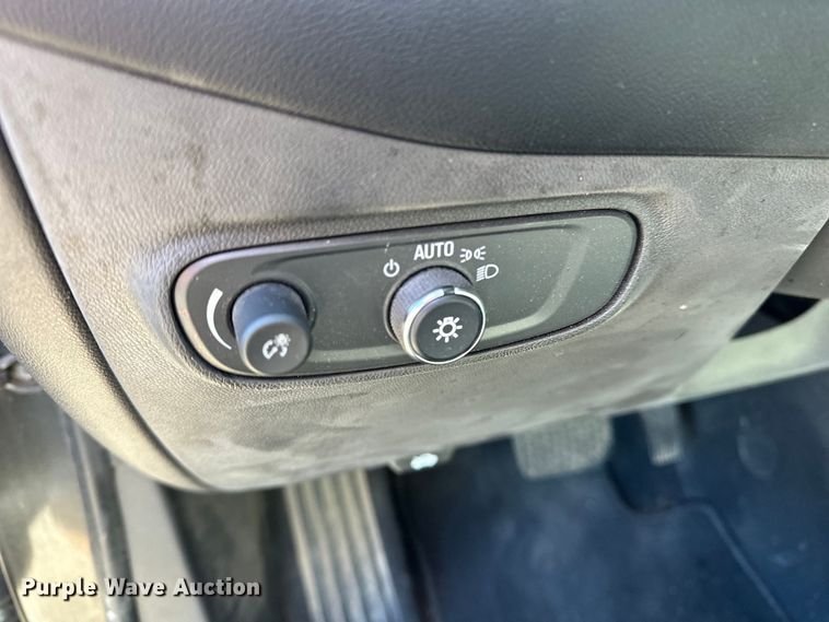 image for item OJ9938 2020 Chevrolet Equinox SUV