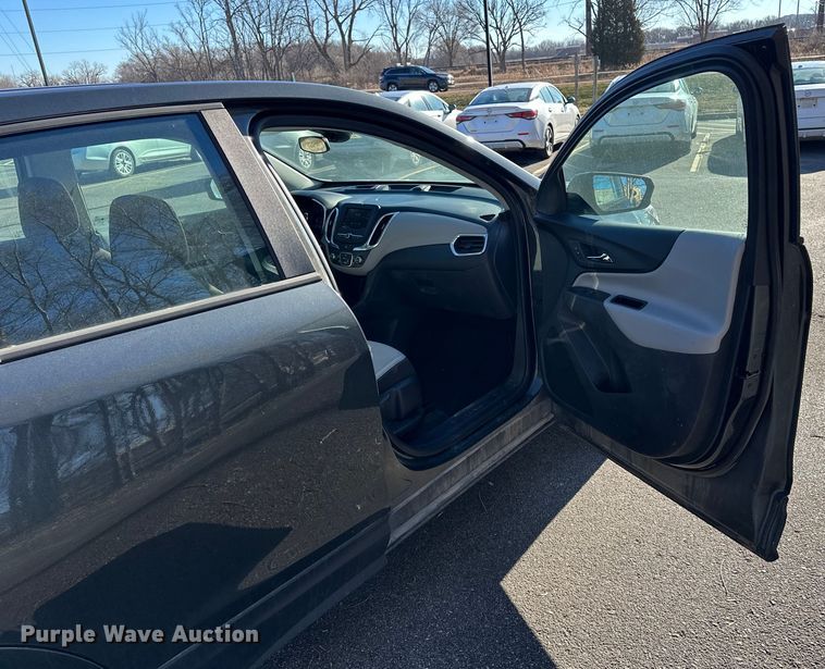 image for item OJ9938 2020 Chevrolet Equinox SUV