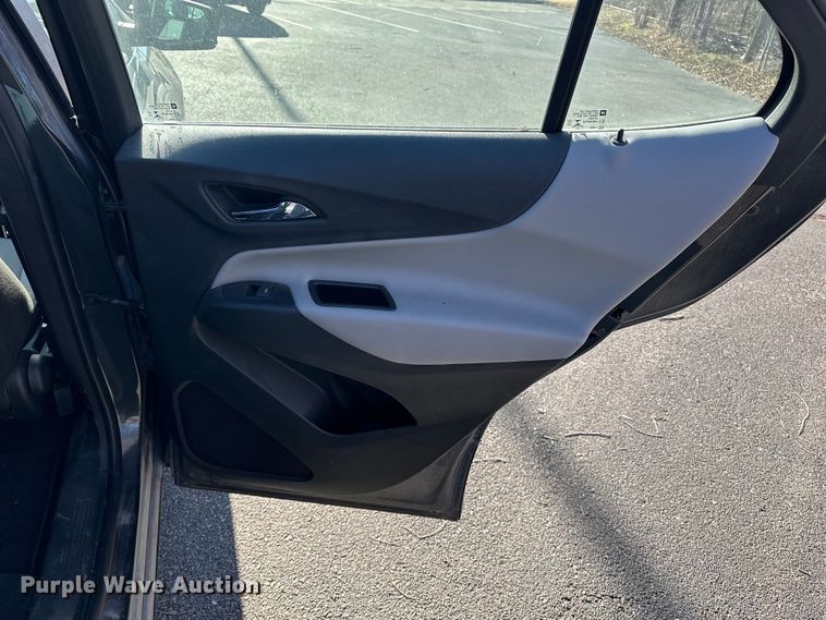 image for item OJ9938 2020 Chevrolet Equinox SUV