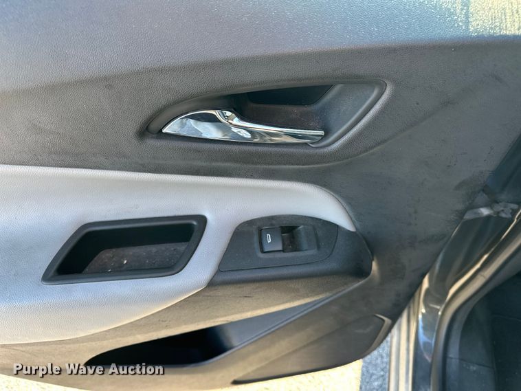 image for item OJ9938 2020 Chevrolet Equinox SUV