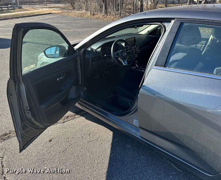 image for item OJ9939 2021 Nissan Sentra 
