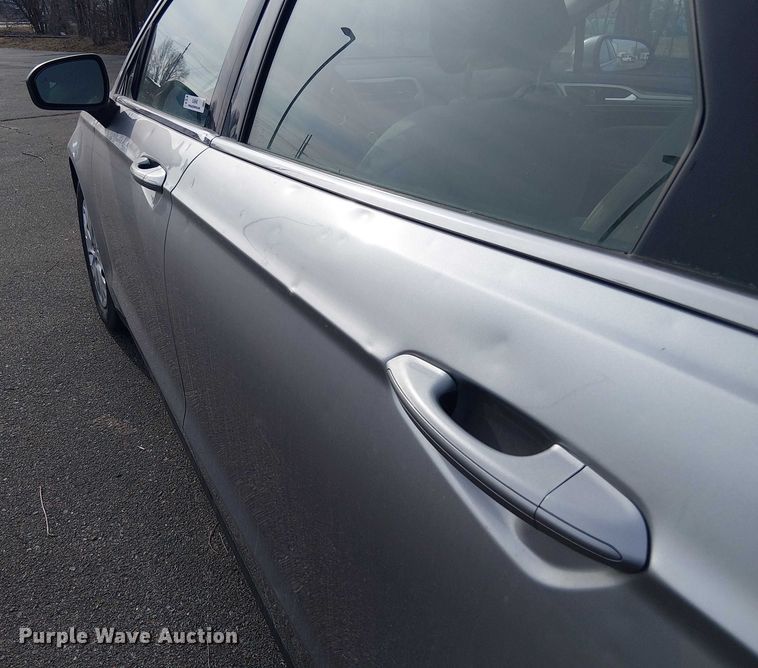 image for item OJ9940 2020 Ford Fusion 