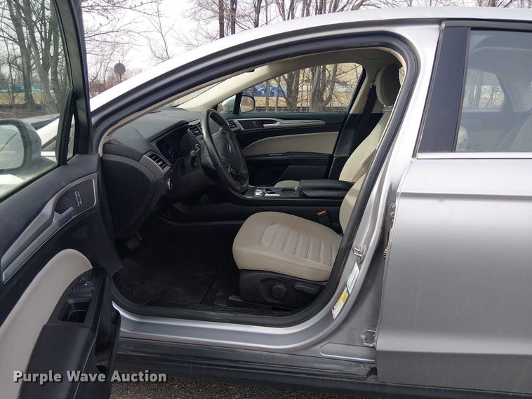 image for item OJ9940 2020 Ford Fusion 