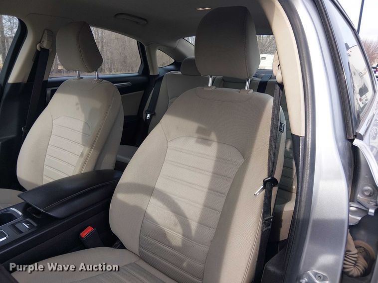 image for item OJ9940 2020 Ford Fusion 