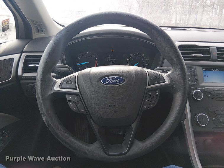 image for item OJ9940 2020 Ford Fusion 