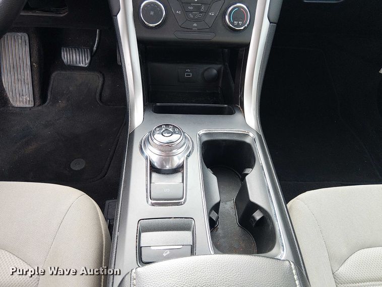 image for item OJ9940 2020 Ford Fusion 