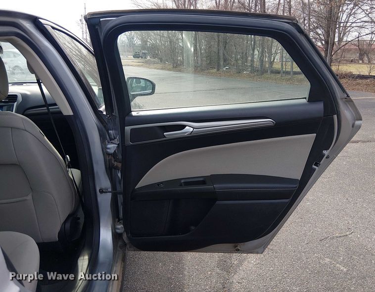 image for item OJ9940 2020 Ford Fusion 