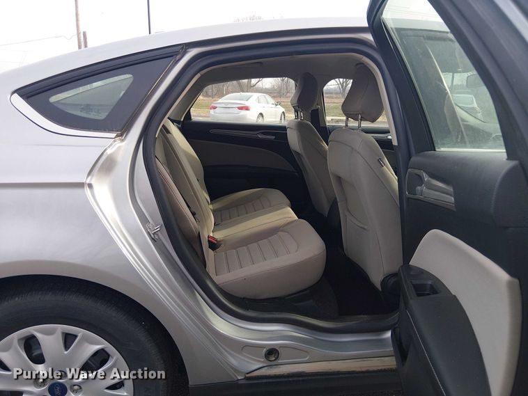 image for item OJ9940 2020 Ford Fusion 