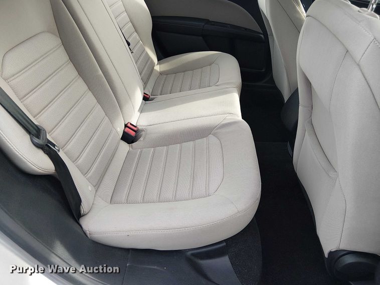 image for item OJ9940 2020 Ford Fusion 