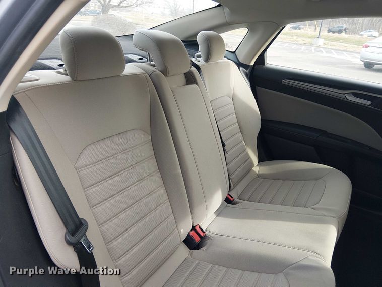 image for item OJ9940 2020 Ford Fusion 