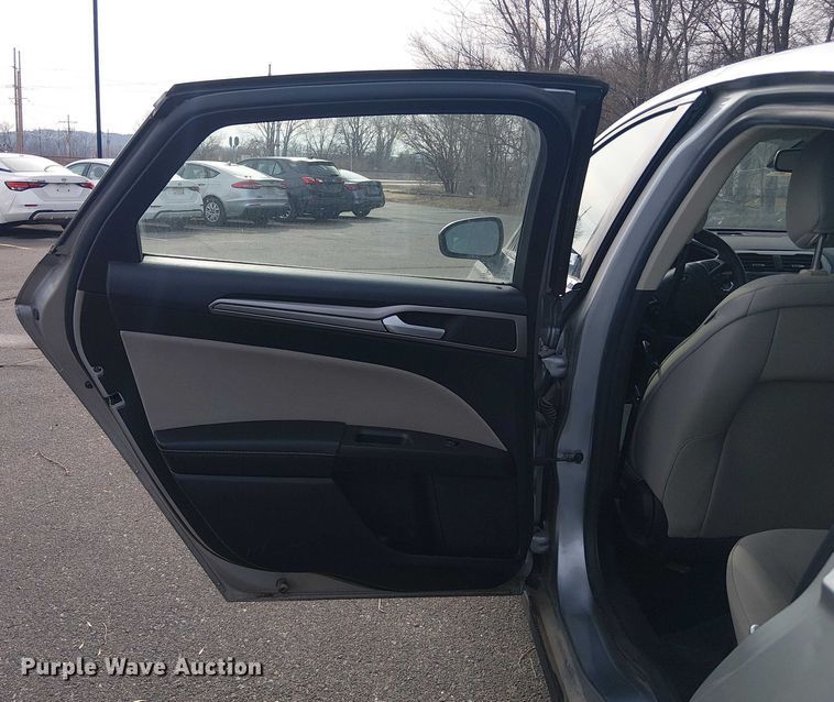 image for item OJ9940 2020 Ford Fusion 