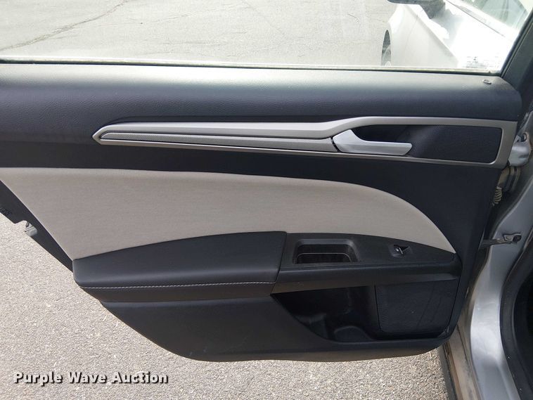 image for item OJ9940 2020 Ford Fusion 