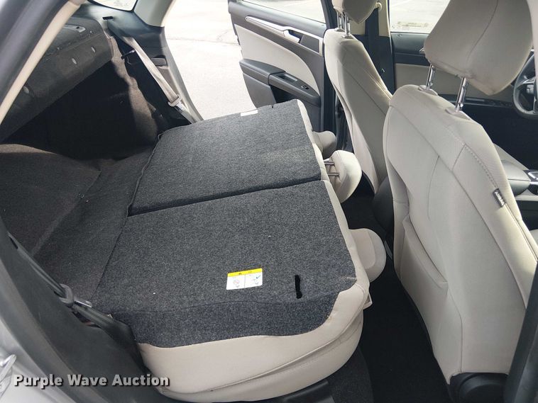 image for item OJ9940 2020 Ford Fusion 