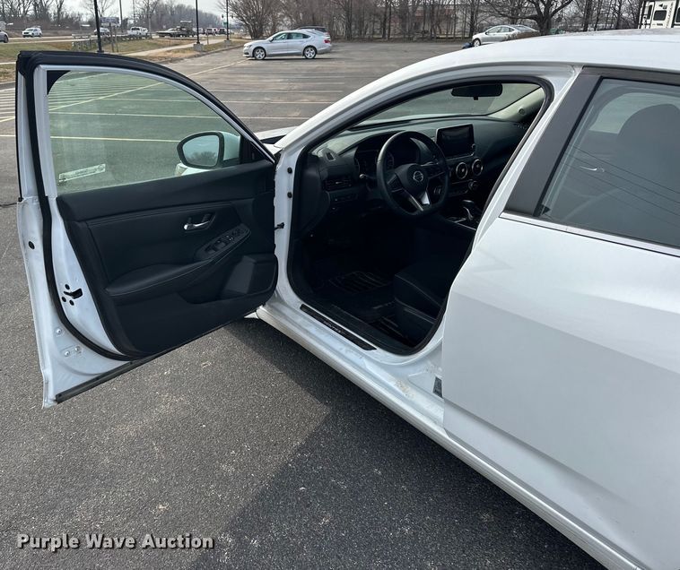 image for item OJ9943 2021 Nissan Sentra 