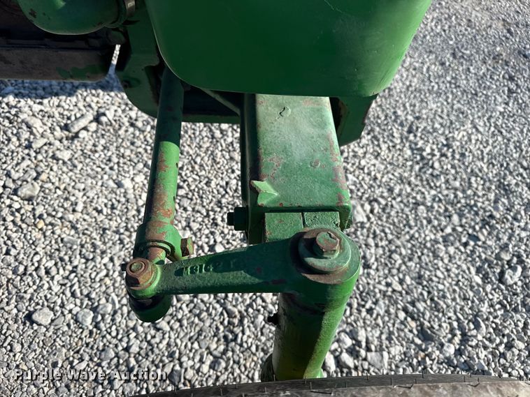 image for item DQ4197 1959 John Deere 435 tractor