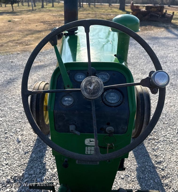 image for item DQ4197 1959 John Deere 435 tractor