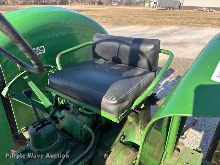 image for item DQ4197 1959 John Deere 435 tractor