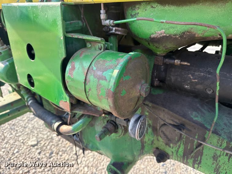 image for item DQ4197 1959 John Deere 435 tractor