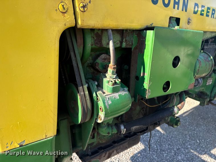 image for item DQ4197 1959 John Deere 435 tractor
