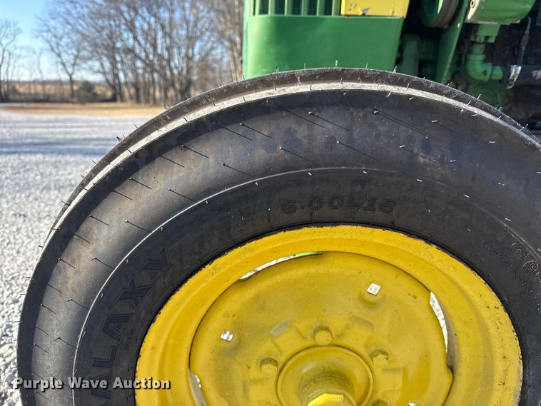 image for item DQ4197 1959 John Deere 435 tractor