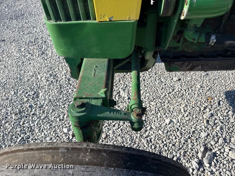 image for item DQ4197 1959 John Deere 435 tractor