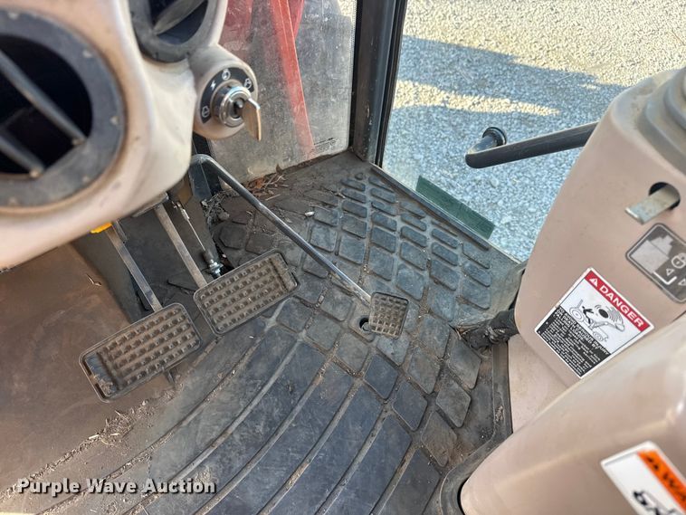 image for item DQ4198 Kubota M8560 MFWD tractor