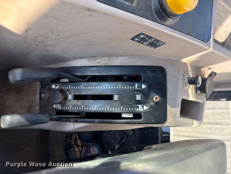 image for item DQ4198 Kubota M8560 MFWD tractor