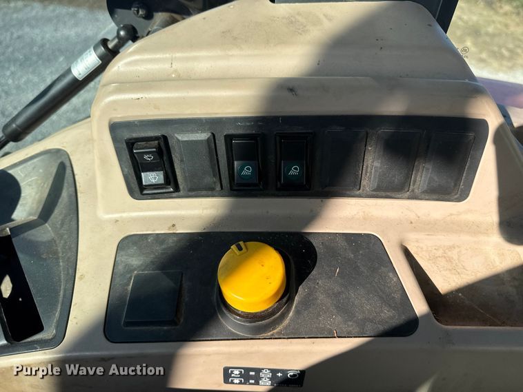 image for item DQ4198 Kubota M8560 MFWD tractor