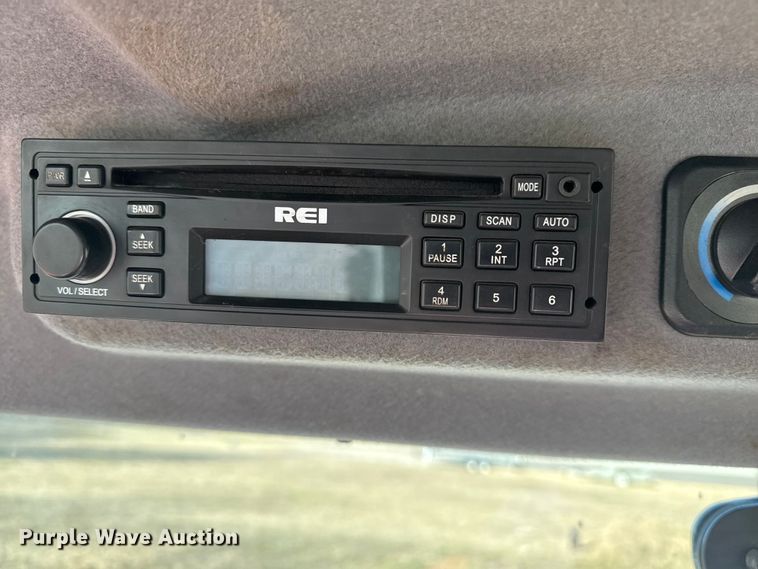 image for item DQ4198 Kubota M8560 MFWD tractor